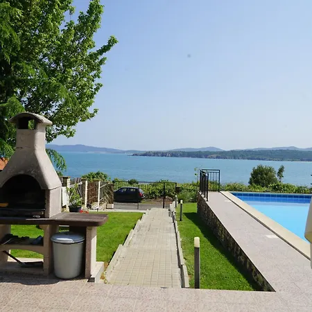 Six Bedroom Luxury With Private Pool In Quiet Residential Area Near Beaches * Szozopol