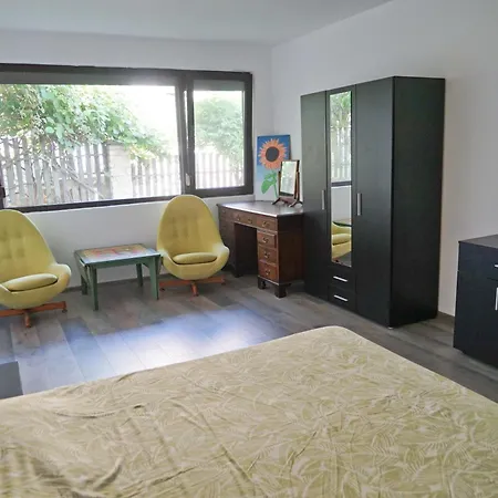 Six Bedroom Luxury With Private Pool In Quiet Residential Area Near Beaches Villa *