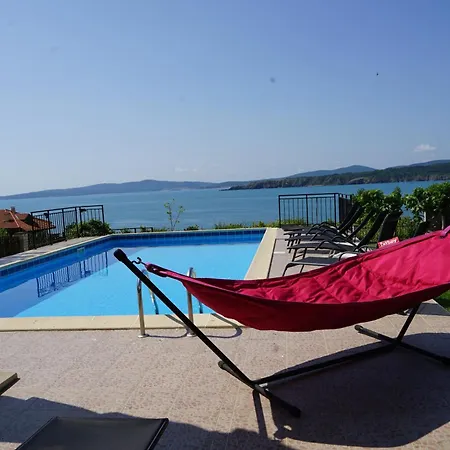 Six Bedroom Luxury With Private Pool In Quiet Residential Area Near Beaches Созопол