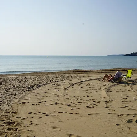 Βίλα Six Bedroom Luxury With Private Pool In Quiet Residential Area Near Beaches *